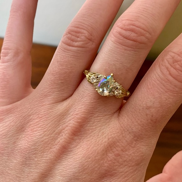 Women’s ring - Picture 6 of 9